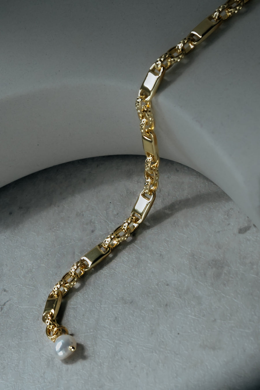 Shiso Pearl Bracelet