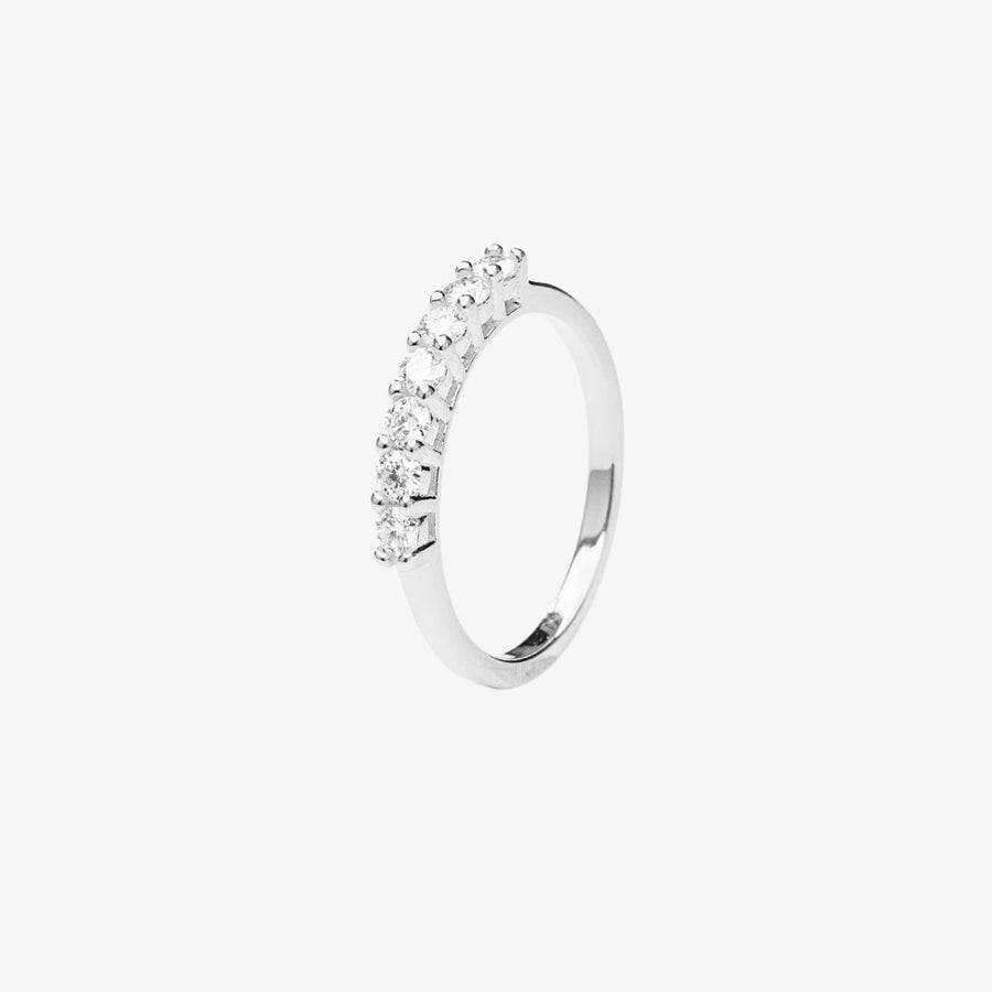 Shared Prong Layering Ring 0.22 CT